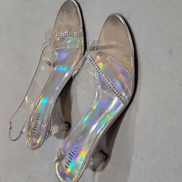 Rialto Silver Heels - Picture 5 of 11